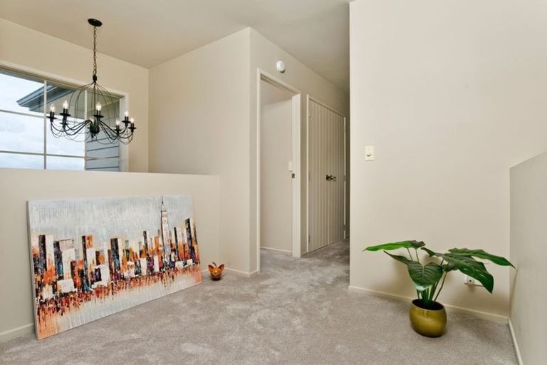 Photo of property in 51 Kittiwake Drive, Schnapper Rock, Auckland, 0632