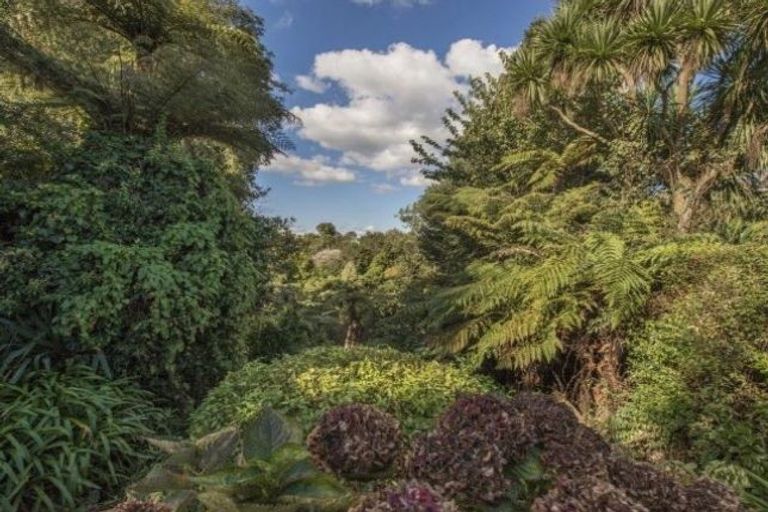 Photo of property in 13 Parkdale Place, Glenview, Hamilton, 3206