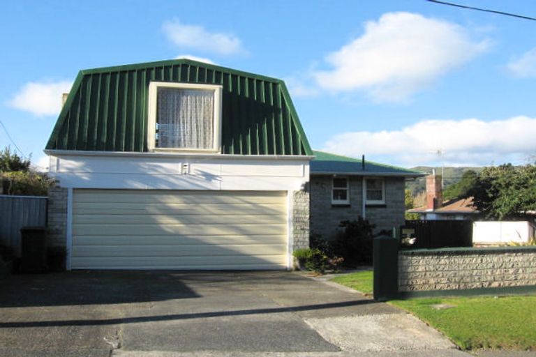 Photo of property in 54 Holland Street, Wainuiomata, Lower Hutt, 5014