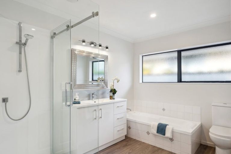 Photo of property in 150b Winchester Street, Levin, 5510