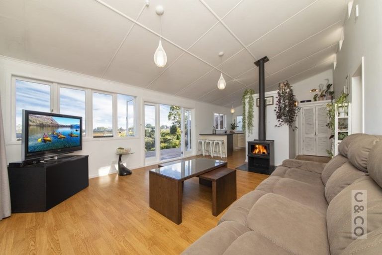 Photo of property in 18 Kent Terrace, Riverhead, 0820