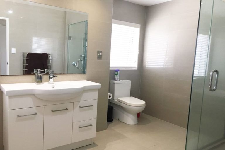 Photo of property in 144 Flat Bush School Road, Flat Bush, Auckland, 2019