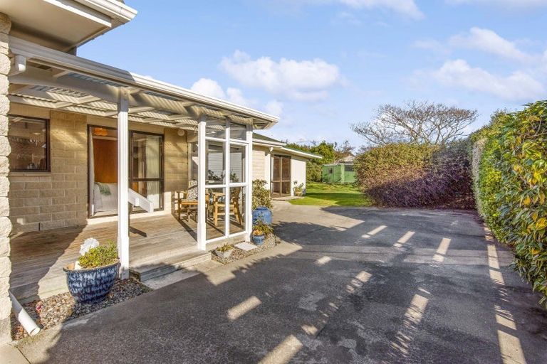Photo of property in 82 Kapanui Road, Waikanae, 5036