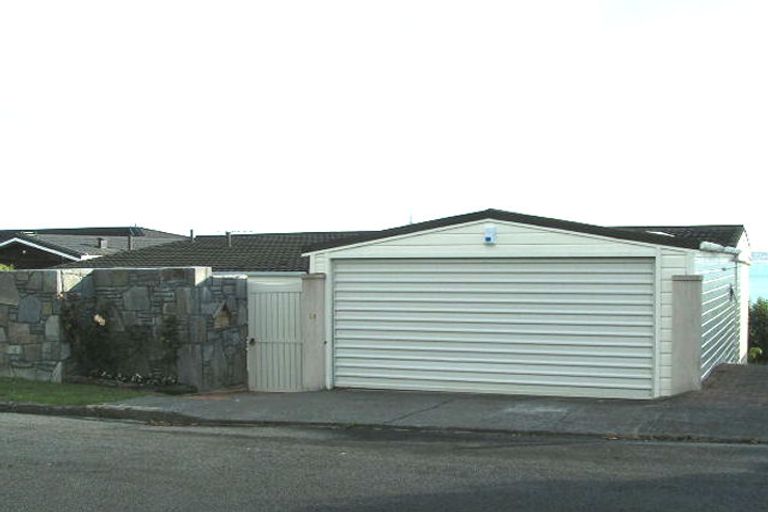 Photo of property in 1/14 Pine Ridge Terrace, Hauraki, Auckland, 0622