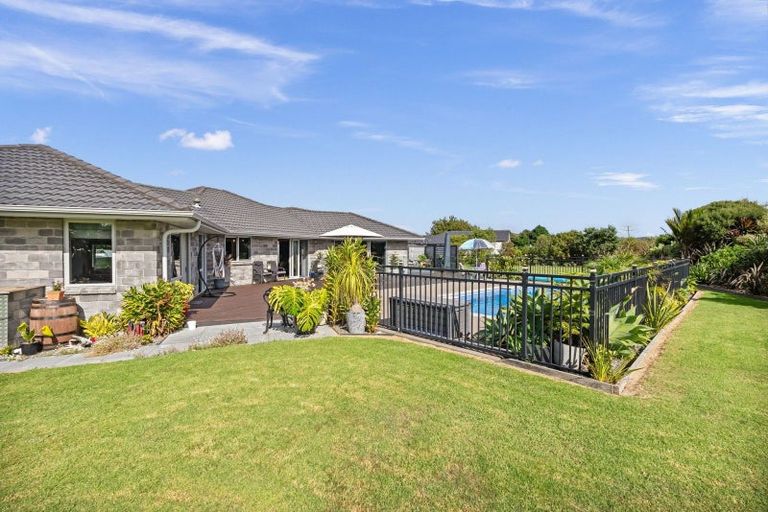 Photo of property in 6 Summerfield Way, Parahaki, Whangarei, 0112