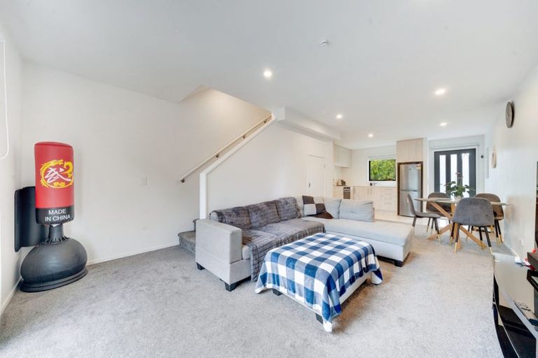 Photo of property in 1b Hamurana Place, Te Atatu Peninsula, Auckland, 0610