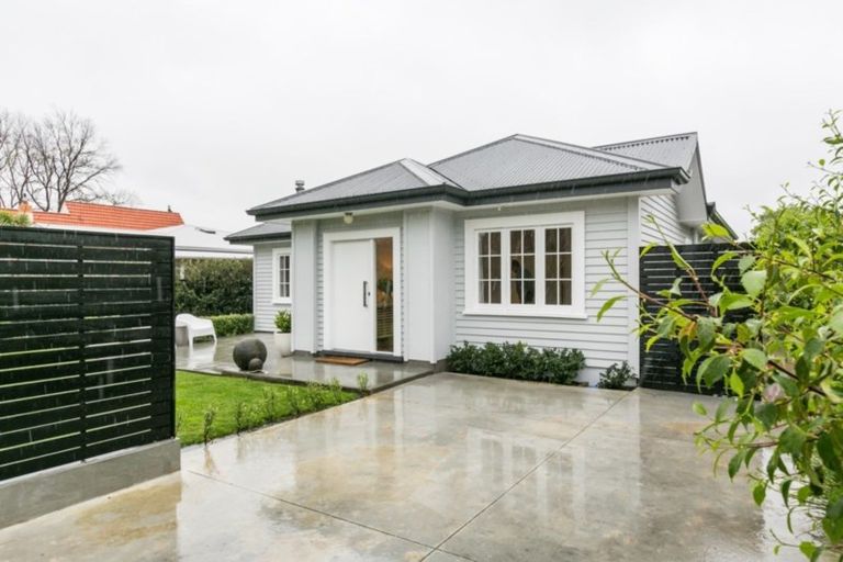 Photo of property in 9 Gillean Street, Havelock North, 4130