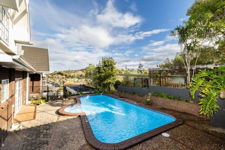Photo of property in 12 Ewan Place, Taradale, Napier, 4112