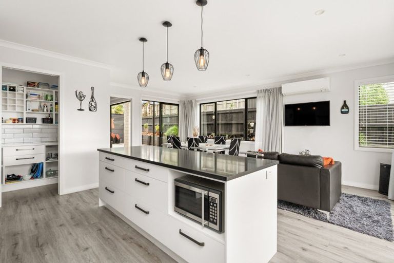 Photo of property in 5 Manotini Way, Pyes Pa, Tauranga, 3112