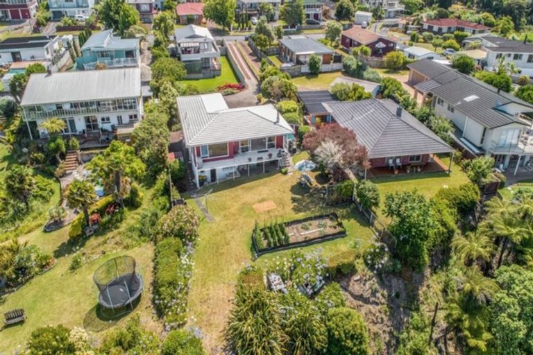 Photo of property in 25 Realm Place, Massey, Auckland, 0614