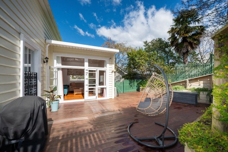 Photo of property in 14 Cameron Road, Bluff Hill, Napier, 4110