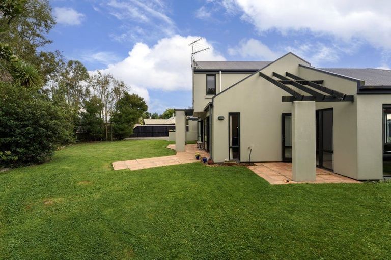 Photo of property in 23 Coates Place, Rangiora, 7400