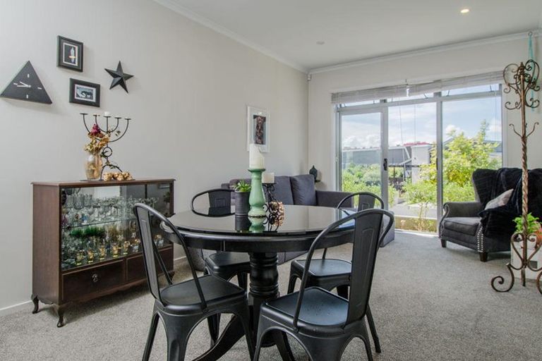 Photo of property in 20 Teal Way, Hobsonville, Auckland, 0616