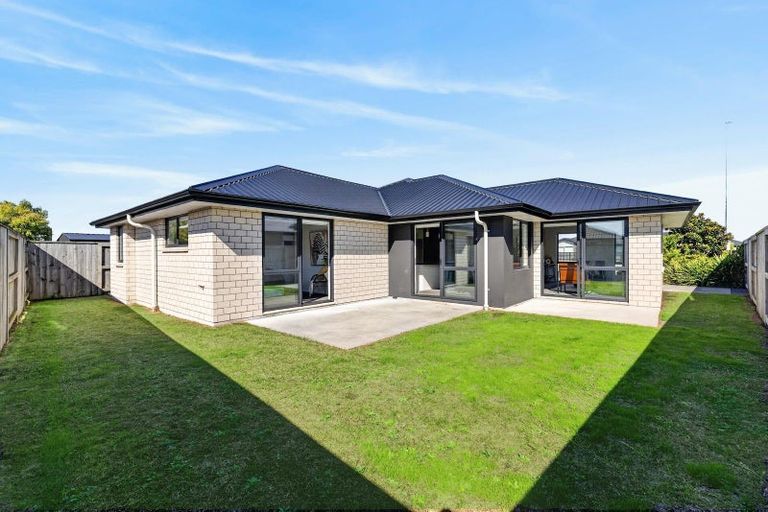 Photo of property in 229 Te Okuroa Drive, Papamoa, 3118