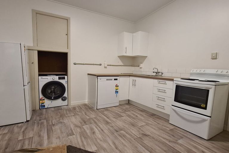 Photo of property in 25 Todman Street, Brooklyn, Wellington, 6021