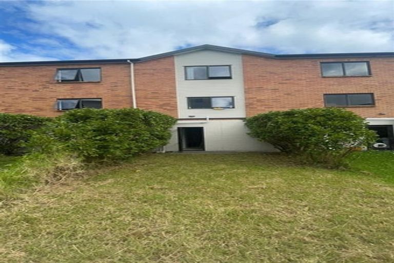Photo of property in St Claire Village, 191/172 Mcleod Road, Te Atatu South, Auckland, 0610
