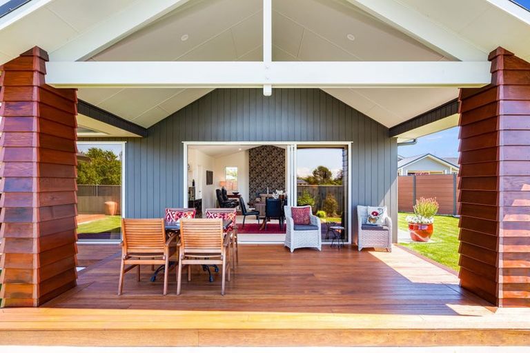 Photo of property in 25 Phoenix Palms Grove, Levin, 5510