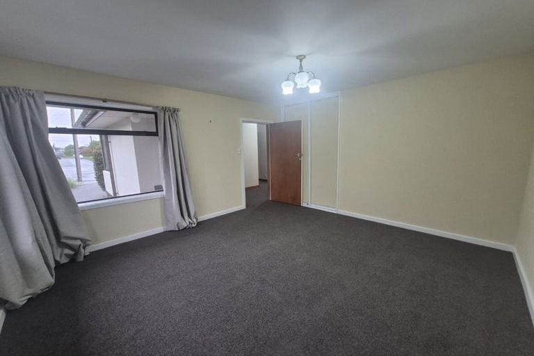 Photo of property in 11 Merton Place, Bryndwr, Christchurch, 8053