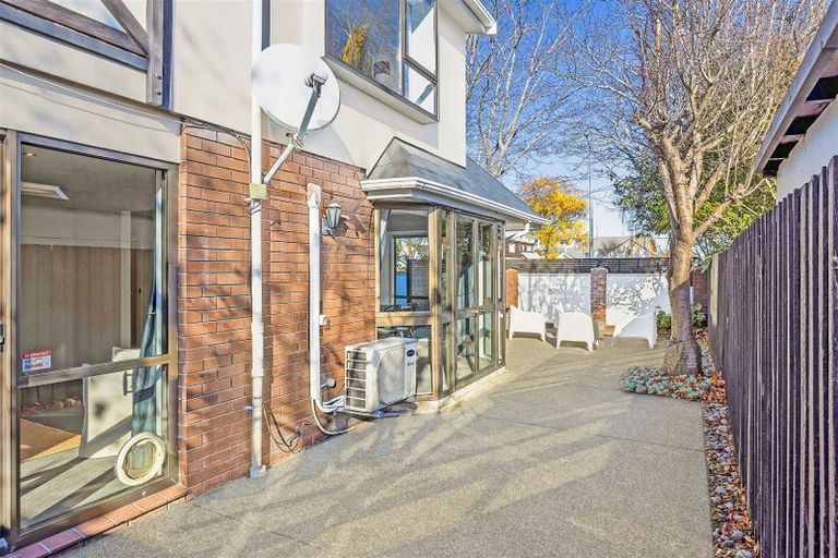 Photo of property in 278 Memorial Avenue, Burnside, Christchurch, 8053