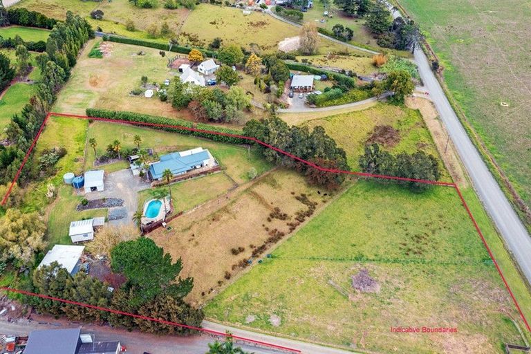 Photo of property in 141 Mangakura Road, Helensville, 0875