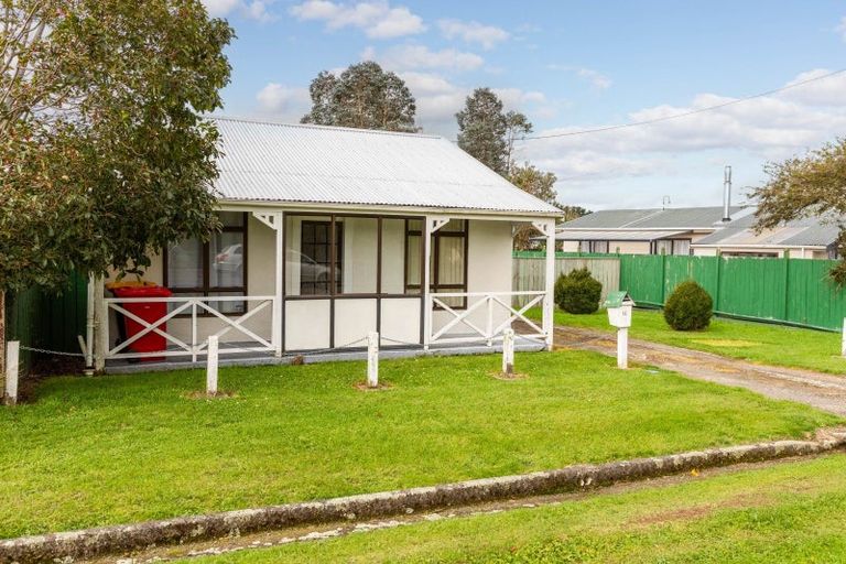 Photo of property in 12 Ormond Street, Woodville, 4920