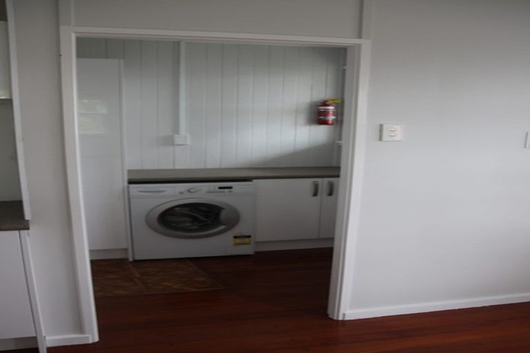 Photo of property in 33 Rimu Street, New Lynn, Auckland, 0600