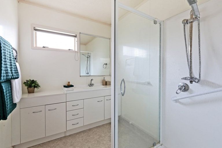 Photo of property in 1/427 Gloucester Street, Taradale, Napier, 4112