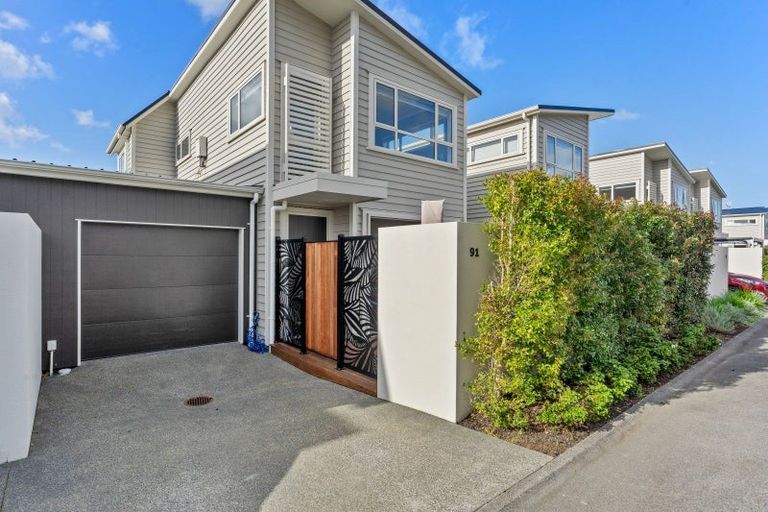 Photo of property in 91 Karepiro Drive, Stanmore Bay, Whangaparaoa, 0932