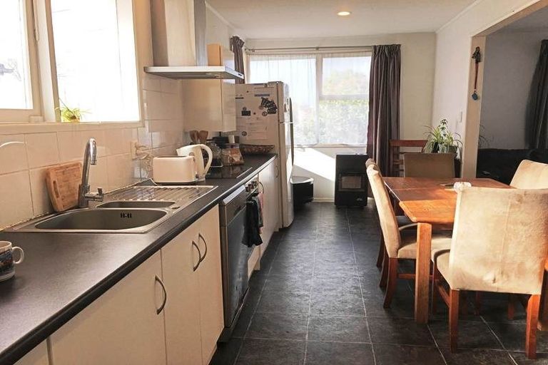 Photo of property in 19 Swallow Drive, Manurewa, Auckland, 2102