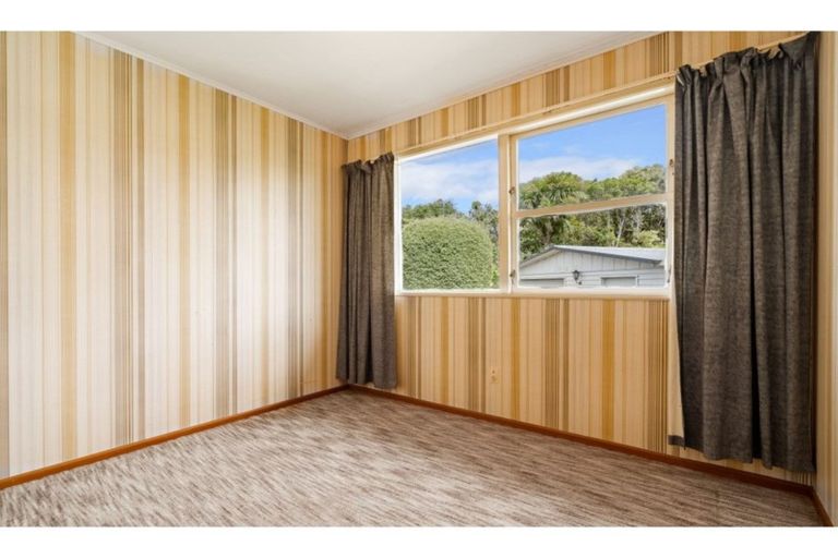 Photo of property in 17 Hilling Street, Titirangi, Auckland, 0604