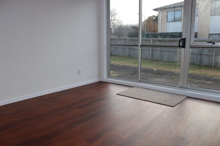 Photo of property in 9 Gibbs Road, Manurewa, Auckland, 2102