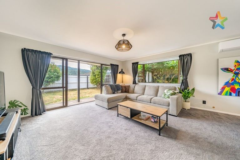 Photo of property in 286f1- Fergusson Drive, Heretaunga, Upper Hutt, 5018