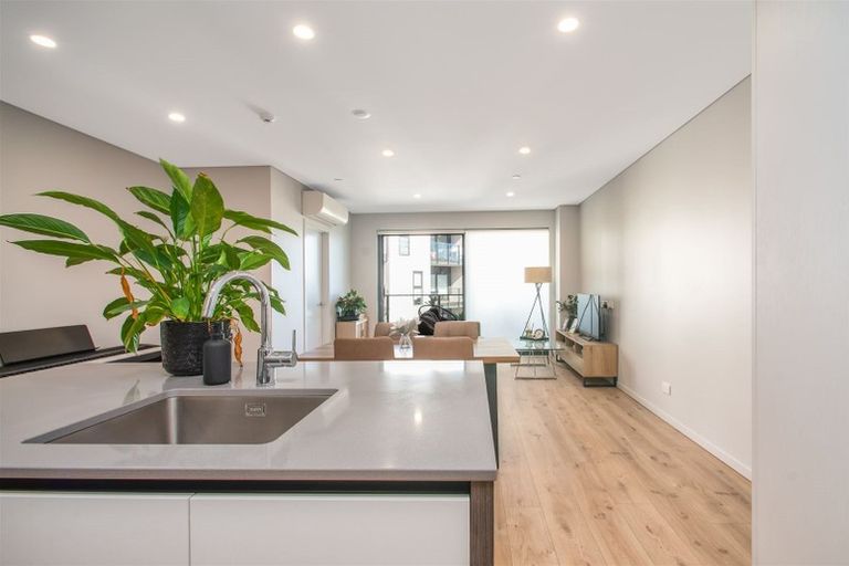 Photo of property in 413/3 Kaipiho Lane, Albany, Auckland, 0632