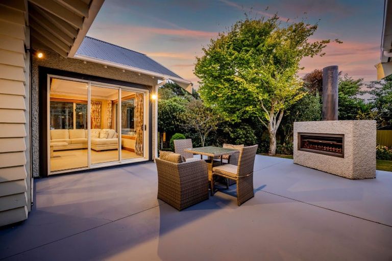 Photo of property in 49 Waihi Road, Hawera, 4610