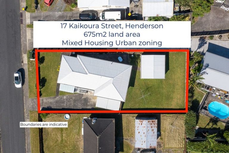 Photo of property in 17 Kaikoura Street, Henderson, Auckland, 0612