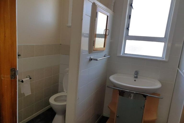 Photo of property in 4 Mountbatten Place, Papakura, 2110