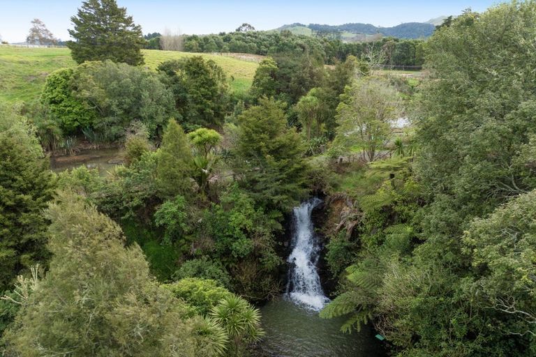 Photo of property in 82 Dean Road, Pokeno, 2471