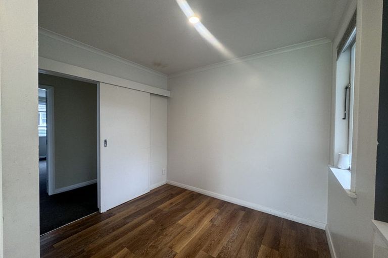 Photo of property in 24 Manchester Street, Takaro, Palmerston North, 4412