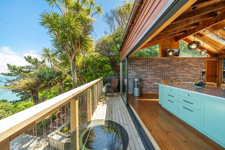 Photo of property in 99 Motuhara Road, Plimmerton, Porirua, 5026