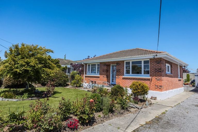 Photo of property in 27 Sandringham Street, Oamaru North, Oamaru, 9400
