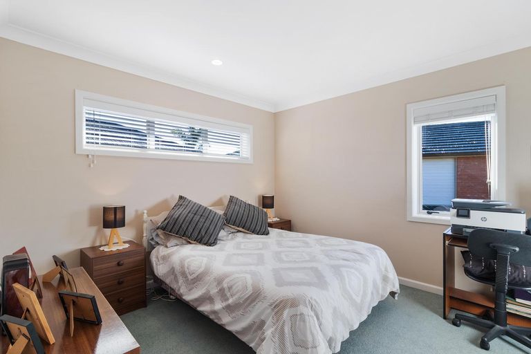 Photo of property in 16 Burr Street, Cambridge, 3434
