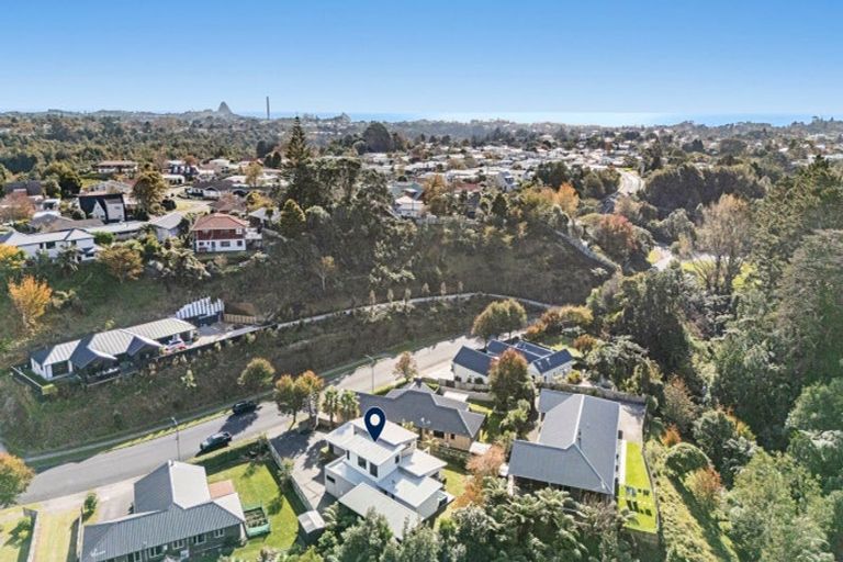 Photo of property in 13 Fernbrook Drive, Hurworth, New Plymouth, 4310