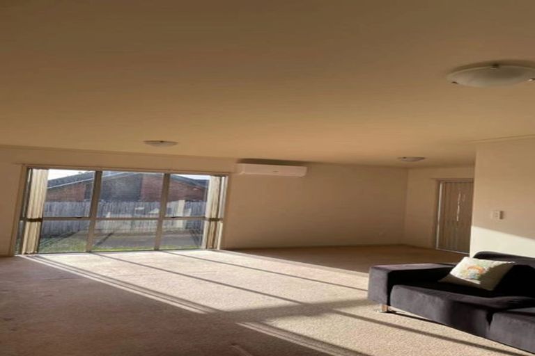 Photo of property in 3 Franheim Crescent, Orewa, 0931