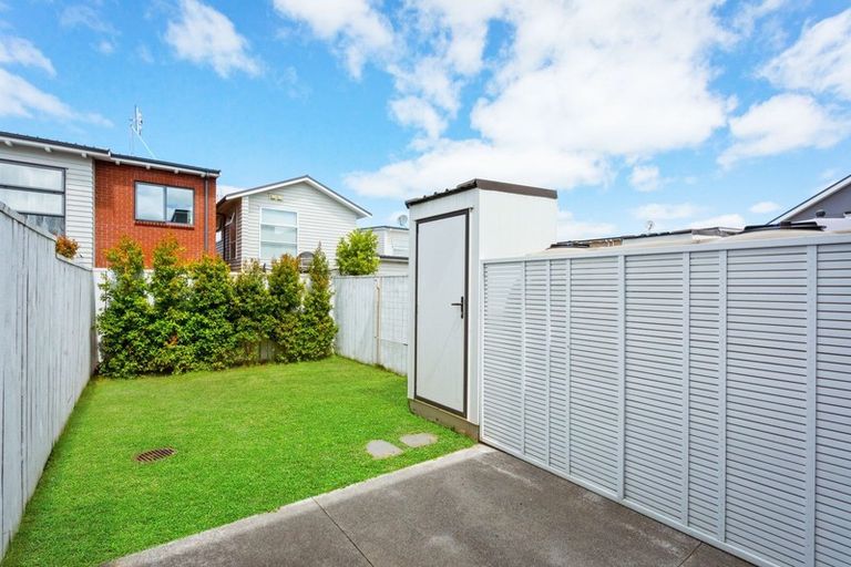 Photo of property in 15 Spotted Dove Road, Hobsonville, Auckland, 0616