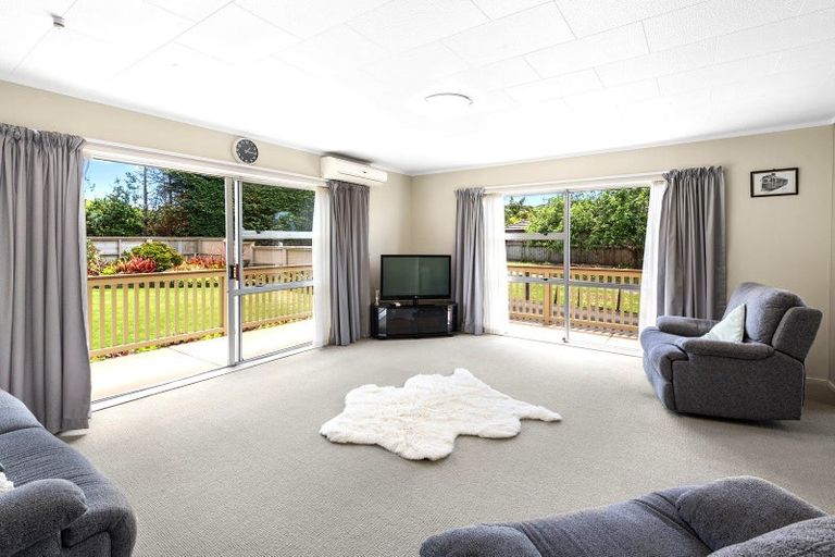 Photo of property in 16 Lake Ora Road, Te Kamo, Whangarei, 0112