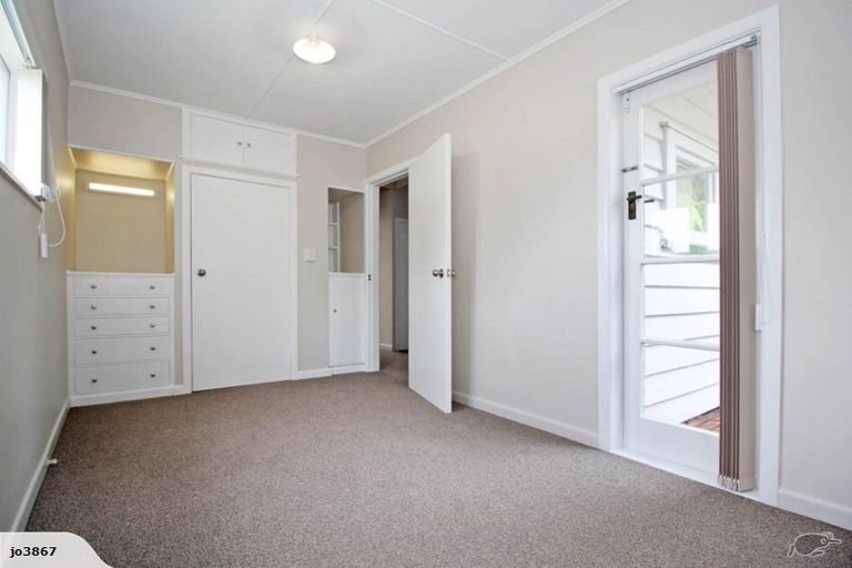 Photo of property in 80a Henwood Road, Paraite, New Plymouth, 4372
