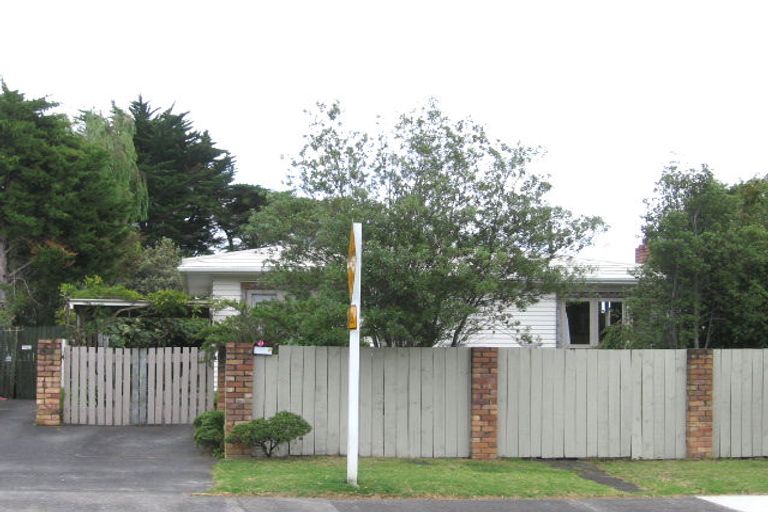 Photo of property in 308 Rangatira Road, Beach Haven, Auckland, 0626