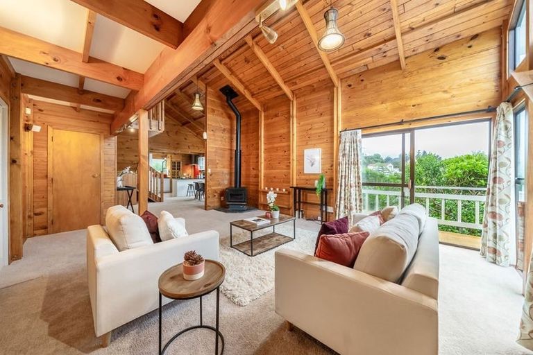 Photo of property in 74 Viewmont Drive, Harbour View, Lower Hutt, 5010