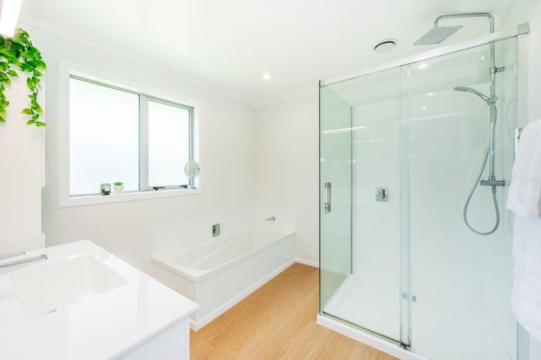 Photo of property in 21 Kohekohe Road, Waikanae, 5036