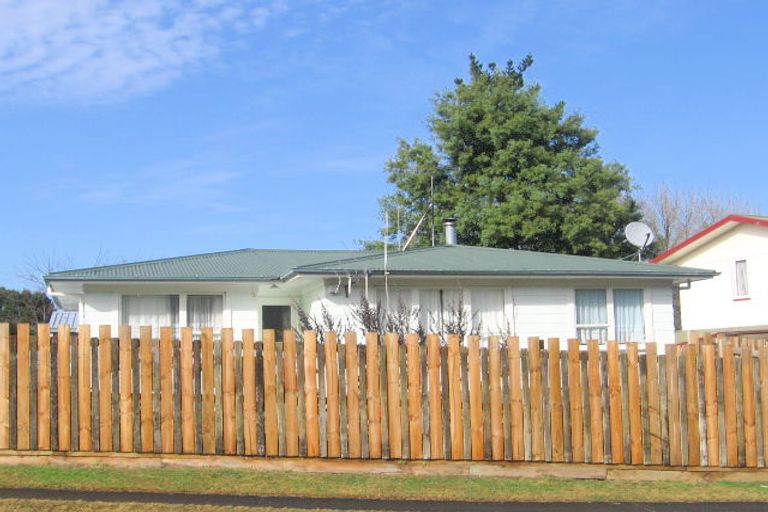 Photo of property in 9 Manor Place, Bader, Hamilton, 3206